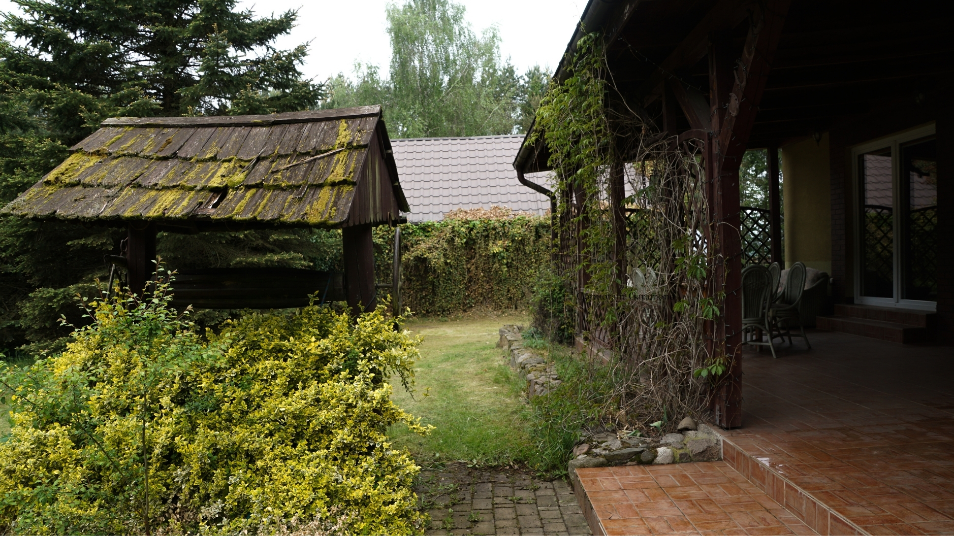 Studnia w ogrodzie